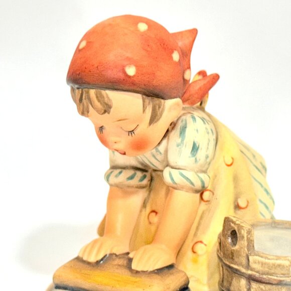 Goebel Hummel #363 Big Housecleaning - TMK5- West Germany (1970s) - Picture 2 of 12